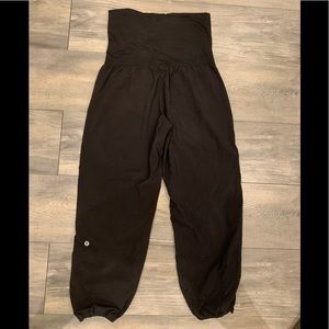 Lululemon pants size 6